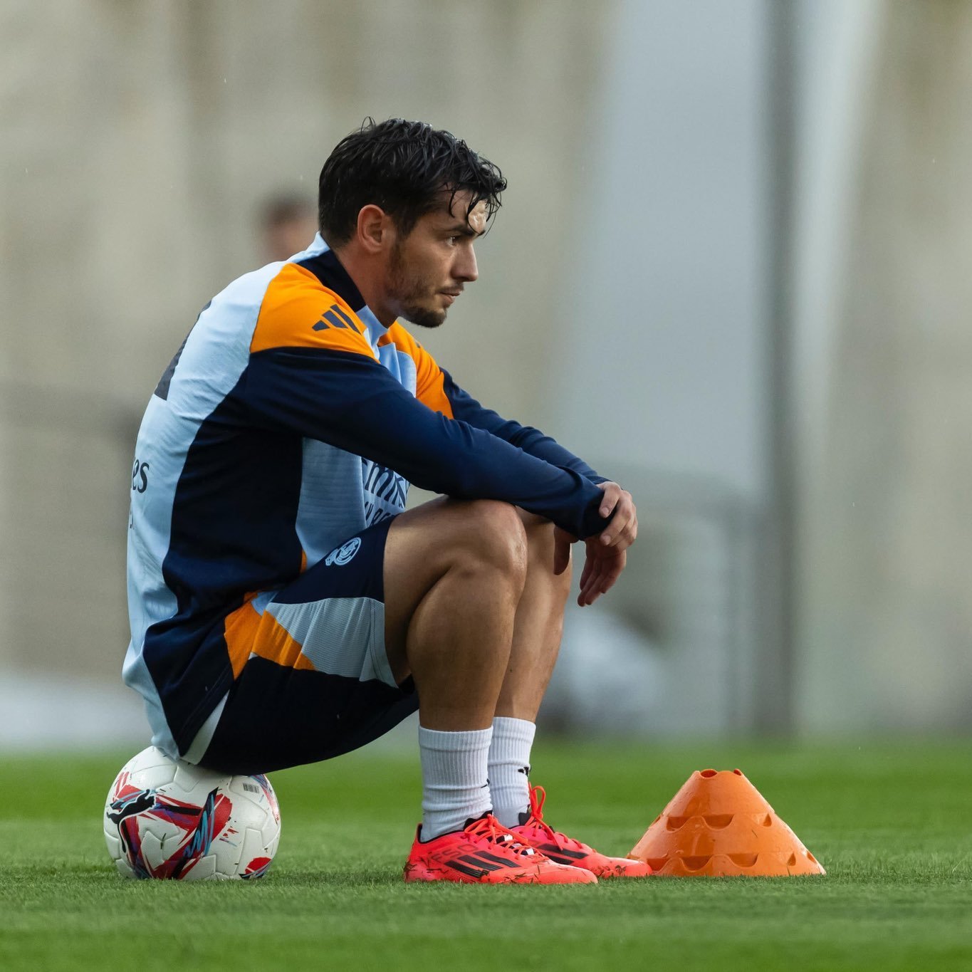 瓦伦西亚球员备战主场比赛,全力以赴取胜的简单介绍 瓦伦西亚球员备战主场比赛,全力以赴取胜的简单介绍