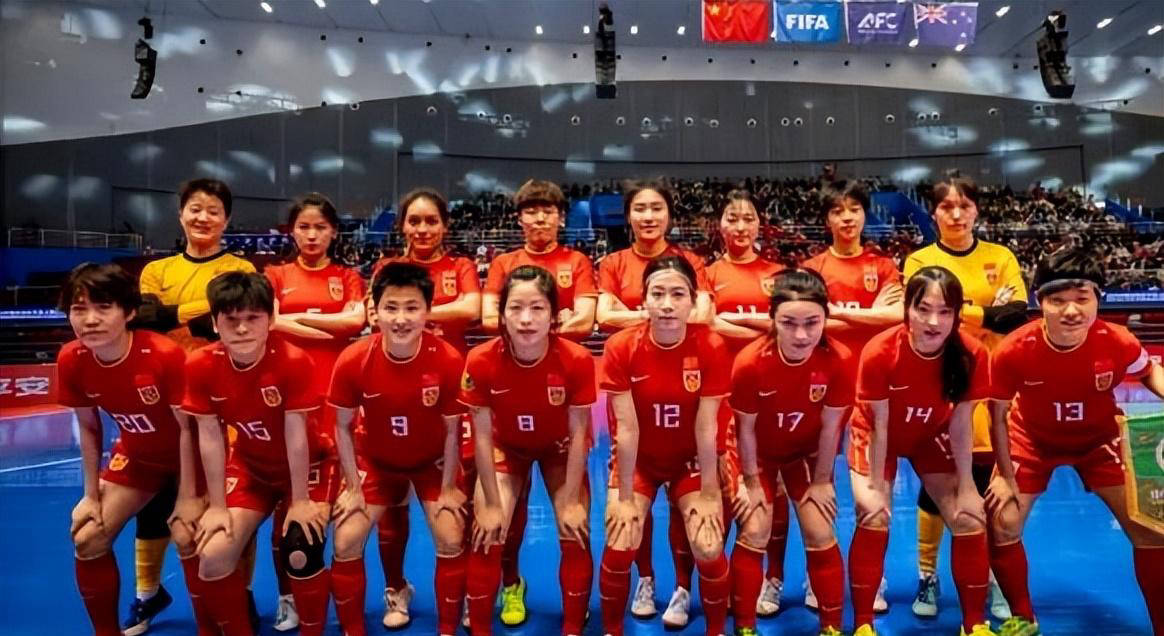 中国女足队员团结合作,共同晋级的简单介绍 中国女足队员团结合作,共同晋级的简单介绍