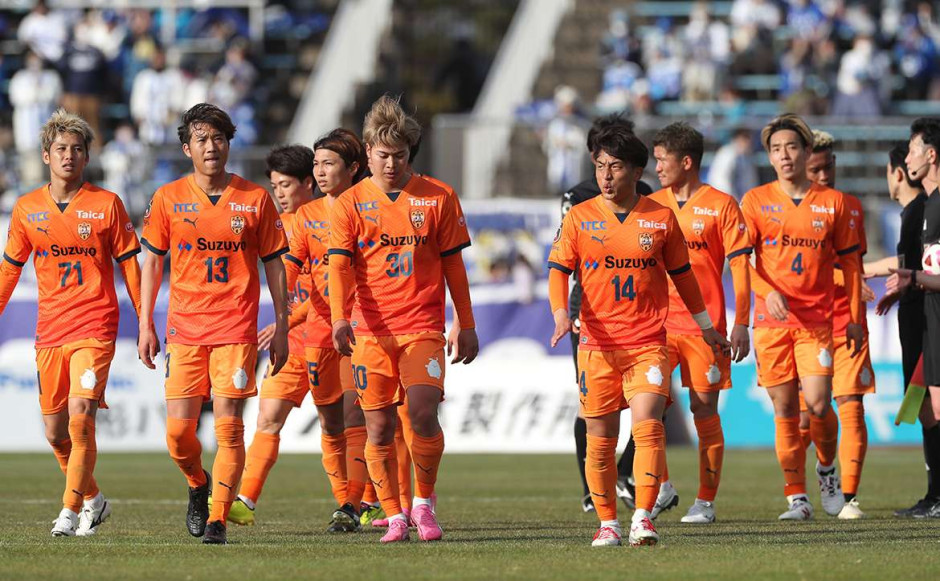 主场作战,球队士气高涨,成功扭转局势 主场作战,球队士气高涨,成功扭转局势