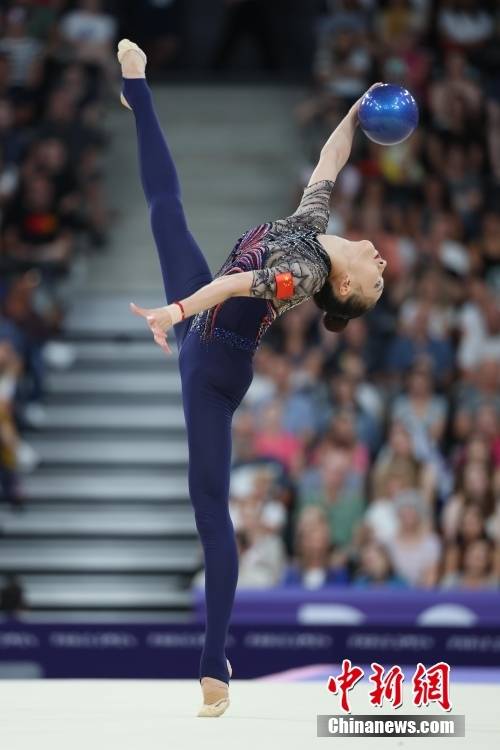 包含体操决赛惊险紧逼,俄罗斯选手斩获金牌!的词条 包含体操决赛惊险紧逼,俄罗斯选手斩获金牌!的词条