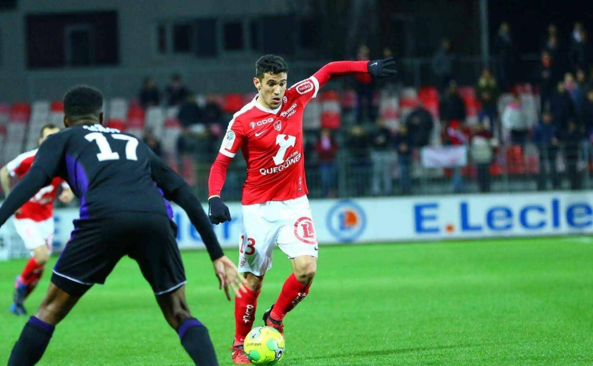 阿雅克肖准备面对法甲豪门的挑战 阿雅克肖准备面对法甲豪门的挑战