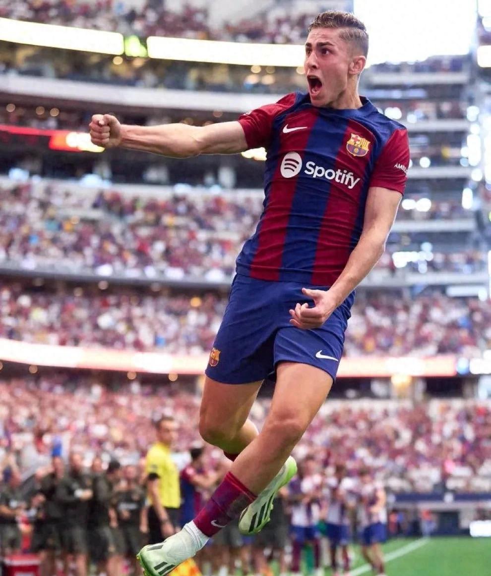 巴萨力克瓦伦西亚,客场取胜收获关键三分的简单介绍 巴萨力克瓦伦西亚,客场取胜收获关键三分的简单介绍