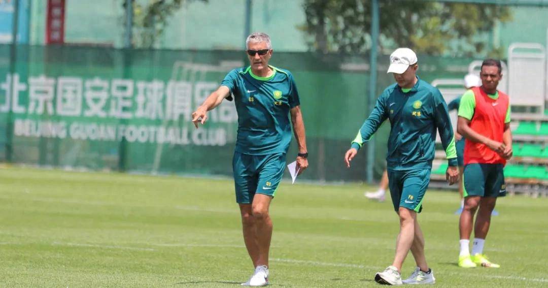 北京国安队赢球在望,球员备战精神抖擞的简单介绍 北京国安队赢球在望,球员备战精神抖擞的简单介绍