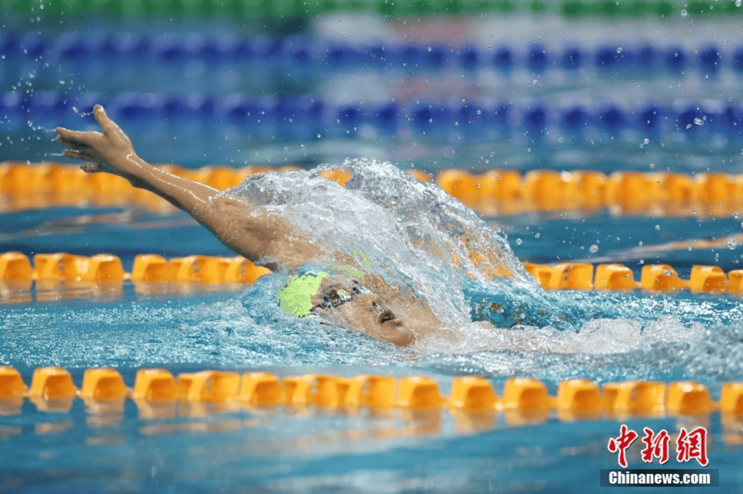 包含游泳比赛火爆开幕,选手展现高超技艺的词条 包含游泳比赛火爆开幕,选手展现高超技艺的词条