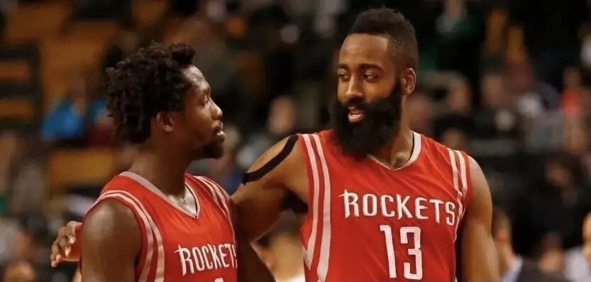 墨西哥男篮鏖战篮网,贝弗利送出助攻 墨西哥男篮鏖战篮网,贝弗利送出助攻