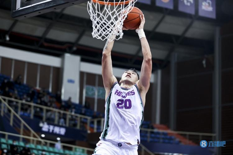 江苏队险胜公牛,陶汉林状态火热的简单介绍 江苏队险胜公牛,陶汉林状态火热的简单介绍